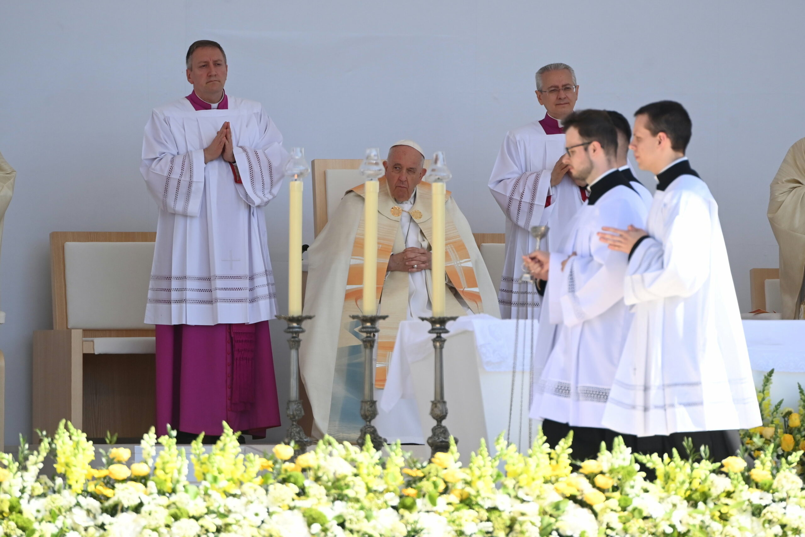 Ferenc pápa a magyarokhoz: Legyetek nyitott kapuk, olyan kapuk, amelyeket senki előtt nem csapnak be