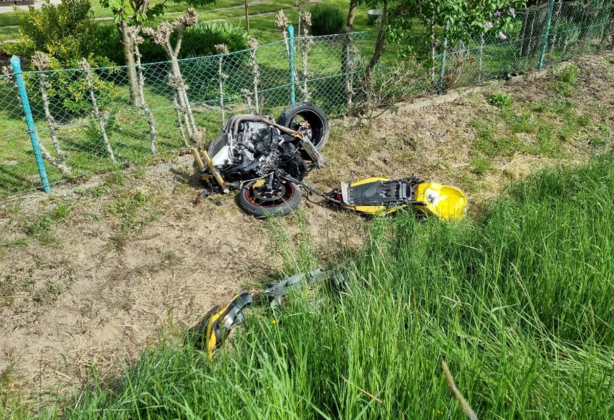 25 éves focista halt meg motorozás közben, miután egy traktorral ütközött Hahótnál