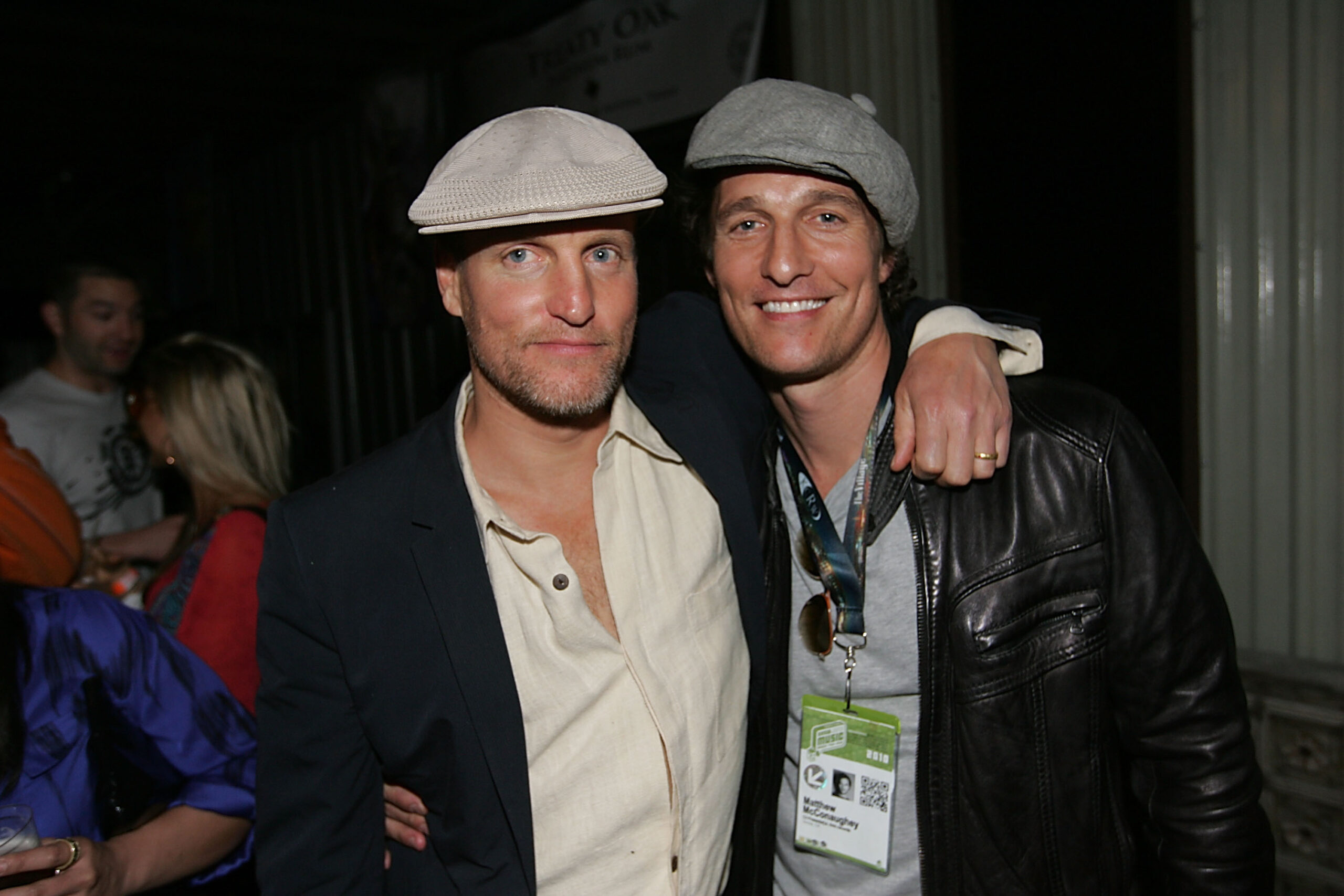 Woody Harrelson újabb bizonyítékkal állhatott elő arra, hogy Matthew McConaughey-val féltestvérek lehetnek