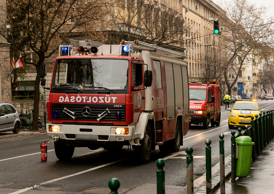 Füst miatt riasztották a tűzoltókat a Keleti pályaudvarhoz