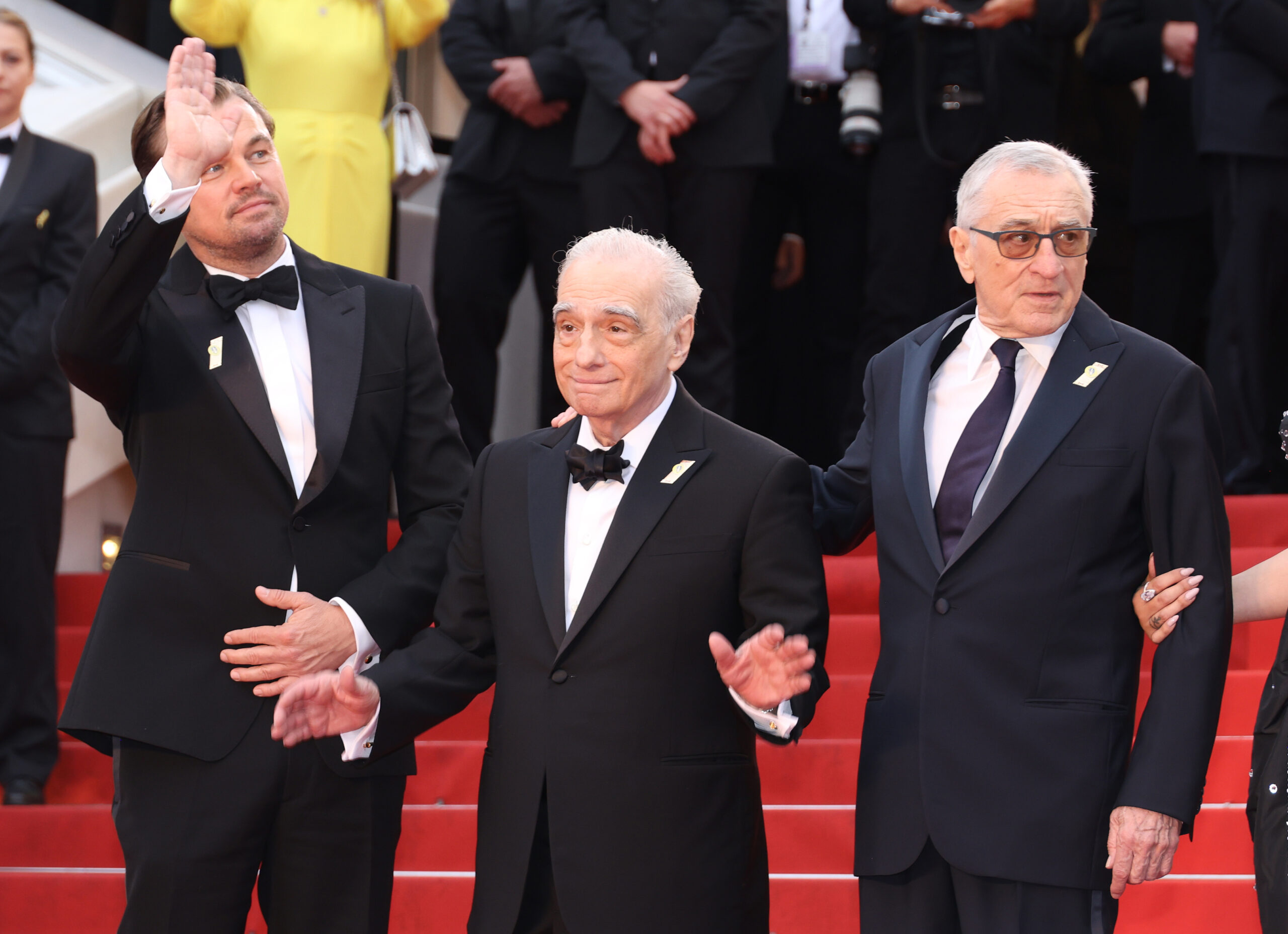 Zuhogó esőben vártak a rajongók – sztárparádé Martin Scorsese legújabb filmjének világpremierjén Cannes-ban