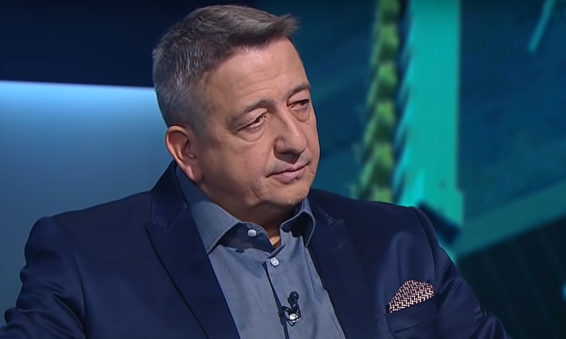 Bayer Zsolt „nyomorult gennyládáknak” nevezte a Fidesz-székháznál tüntető diákokat