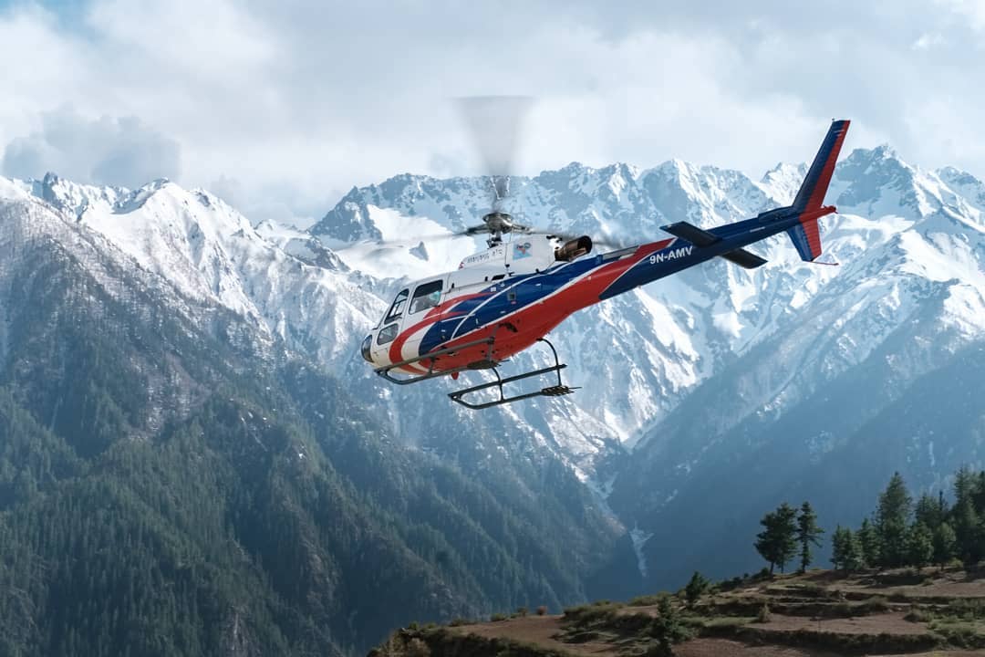 Lezuhant egy helikopter a Mount Everest közelében, hatan meghaltak