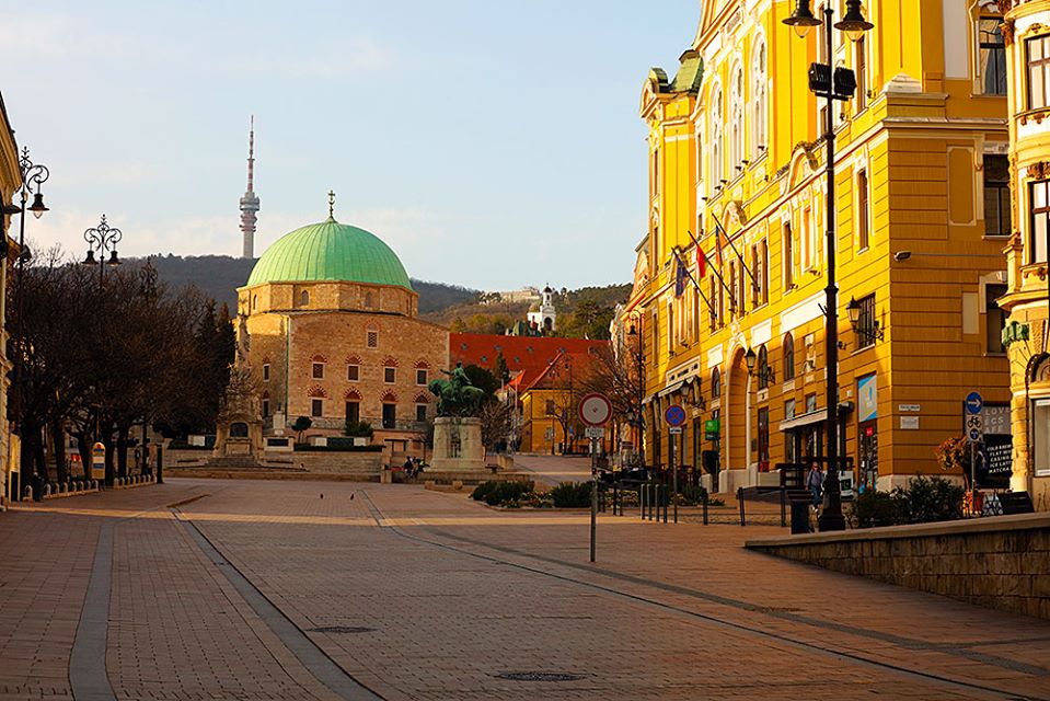 Törésvonal: kelet és nyugat találkozása Pécsett, ahol évszázadokat ugrasz vissza az időben