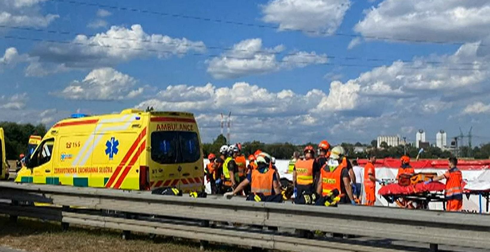 Busztragédia Csehországban: három magyar is volt az egyik járművön