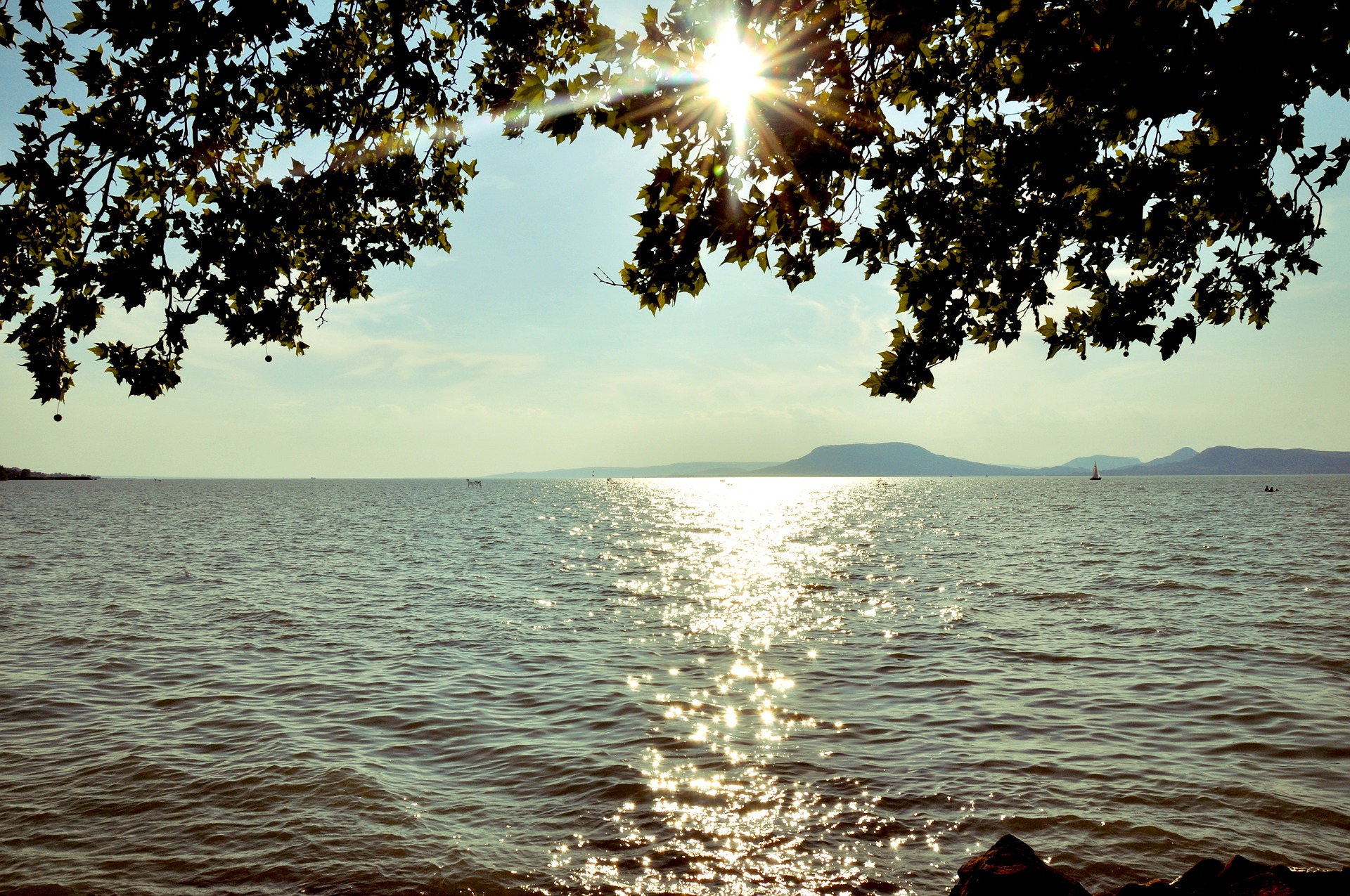 Elhalasztják a Balaton-átúszást, szombaton vihar lehet, nem biztonságos a rendezvény