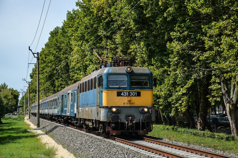 Vitézy Dávid szerint meg lehetne menteni a bezárásra ítélt vasútvonalakat