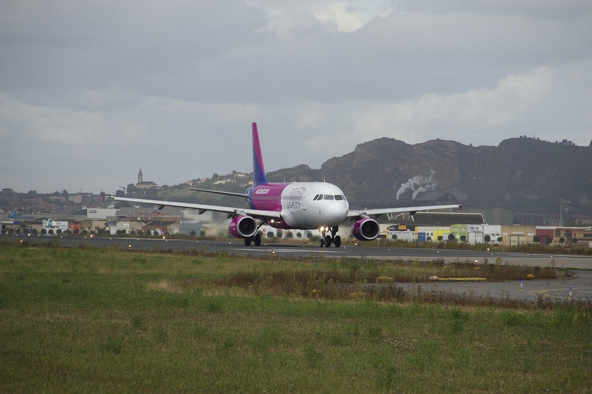 Kedd este óta várják a Wizz Air utasai Abu Dhabiban, hogy hazarepülhessenek Budapestre