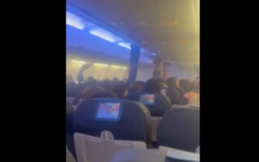 Pánik tört ki, sikoltozó utasok érezték magukat életveszélyben egy Spanyolországba tartó gépen