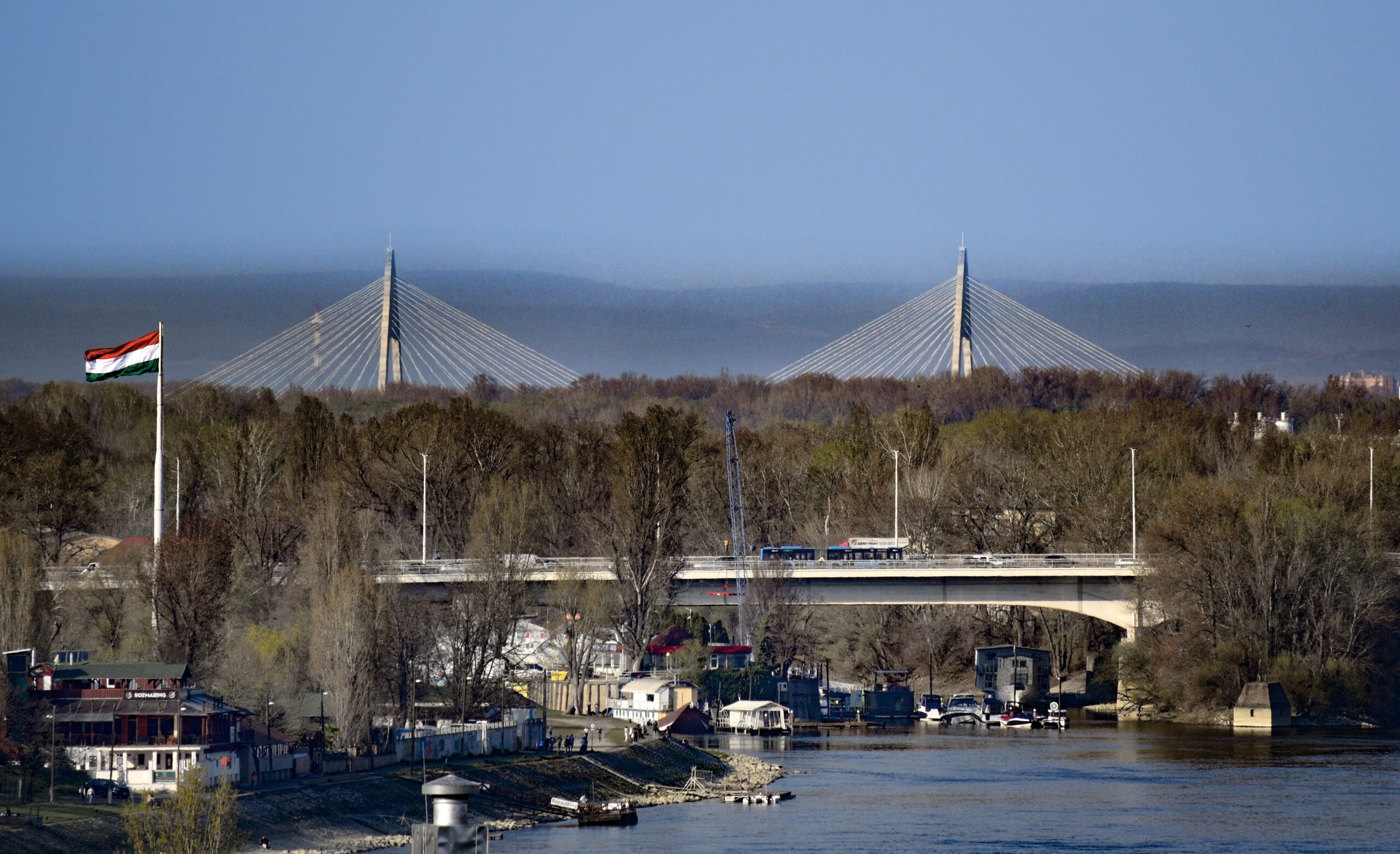 Fizetős lehet a Megyeri híd és a Deák Ferenc híd is a kormány tervei szerint