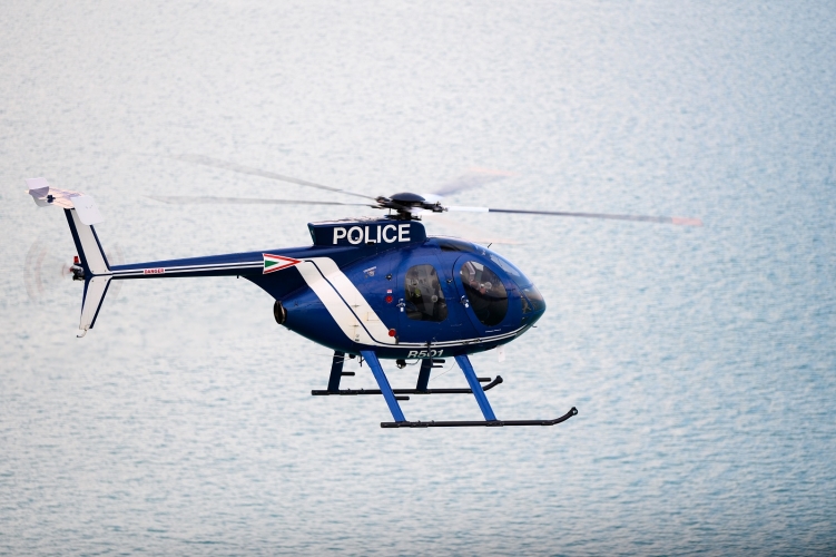 A Balatonba zuhant egy rendőrségi helikopter, legénységét egy közelben tartózkodó hajó mentette ki