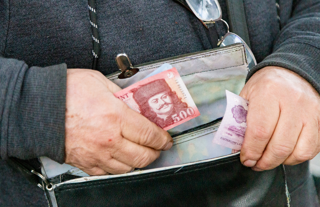 80 ezer forint pluszpénzre számíthat egy átlagnyugdíjas a friss inflációs adatok alapján