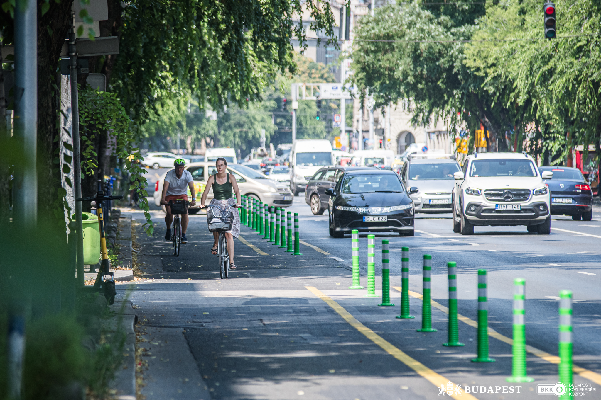 A dugót nem a biciklisávok okozzák Budapesten, hanem a félmillióval több autó a főváros környékén