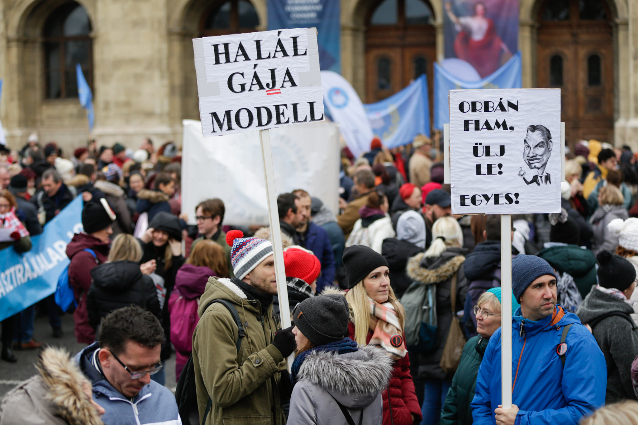 1200 körüli tanár felmondásáról és kényszermegoldásokról beszél a Nemzeti Pedagógus Kar elnöke