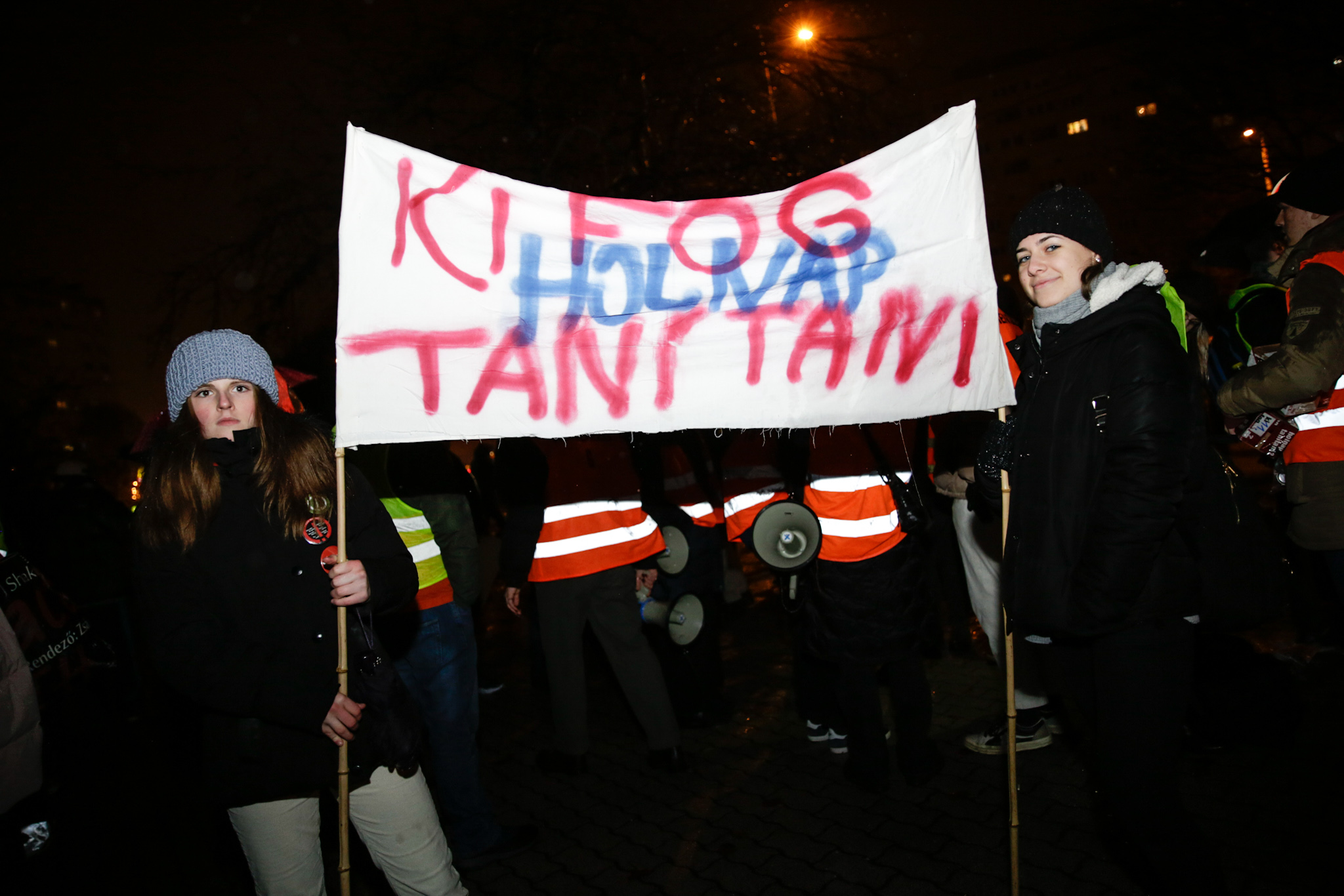 Még az igazgató is felmond egy budapesti általános iskolában több másik tanár mellett