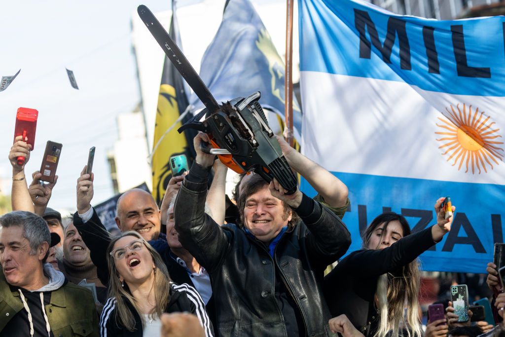 Nem a pápát balos faszszopónak nevező jelölt végzett az élen az argentin elnökválasztáson