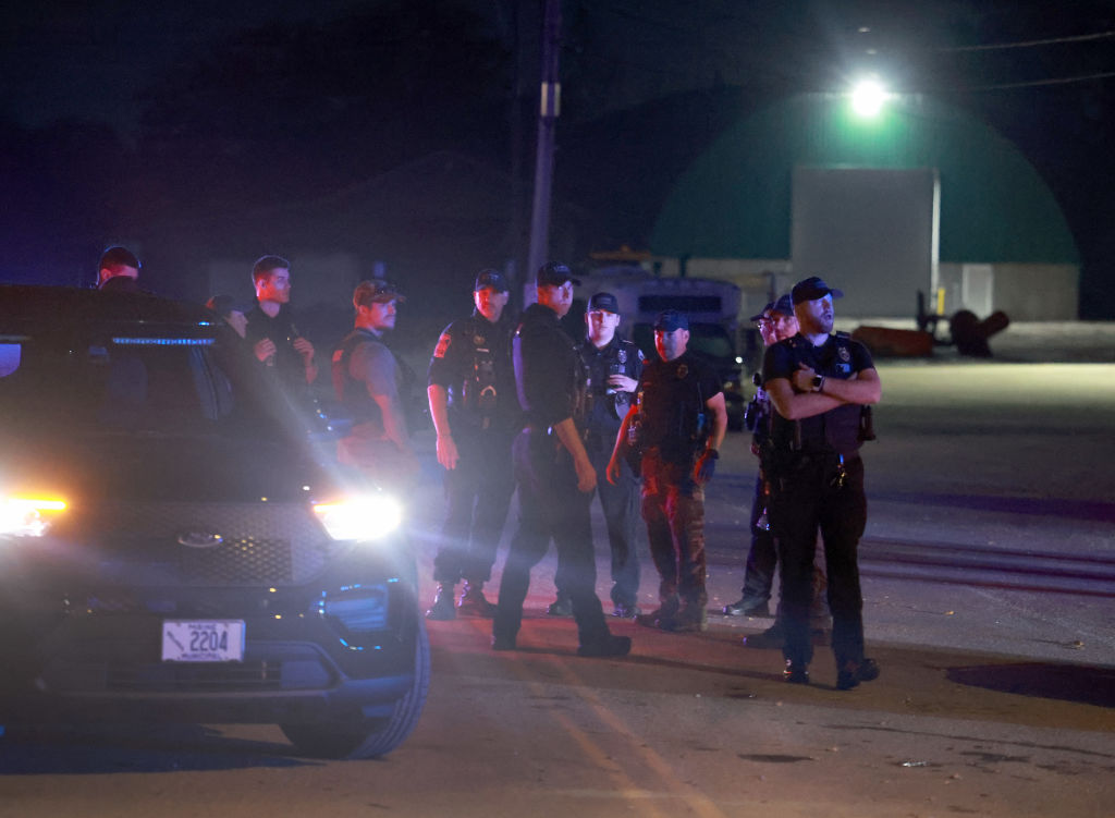 Megtalálták a tömeggyilkost, aki 18 embert ölt meg a hét közepén az amerikai kisvárosban