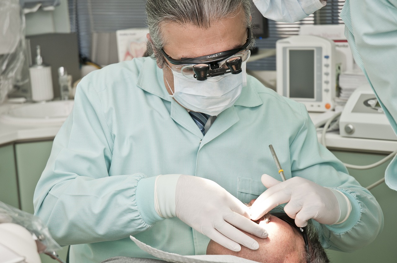 Beletörte a beteg fogát az állkapcsába egy férfi, akiről kiderült, hogy nem is fogorvos