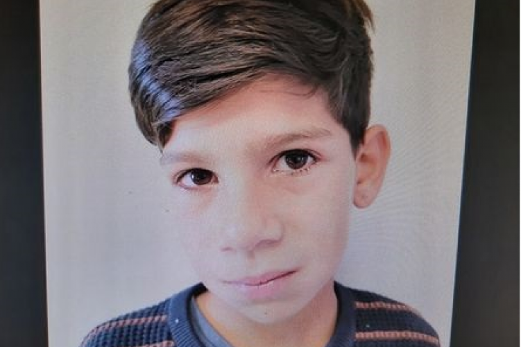 Eltűnt egy 10 éves gyerek a miskolci kórházból, csak póló és papucs volt rajta