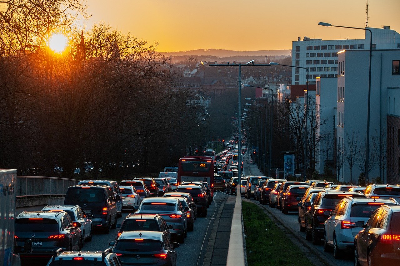 Változnak egyes szabályok a jogosítványoknál és KRESZ-ben január 1-től