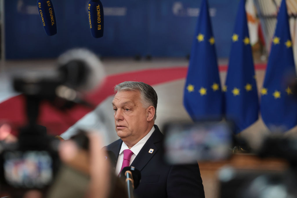 Putyint lenyűgözte az, amit Orbán az EU-csúcson tett, Macron tisztességtelennek nevezte a magyar miniszterelnököt