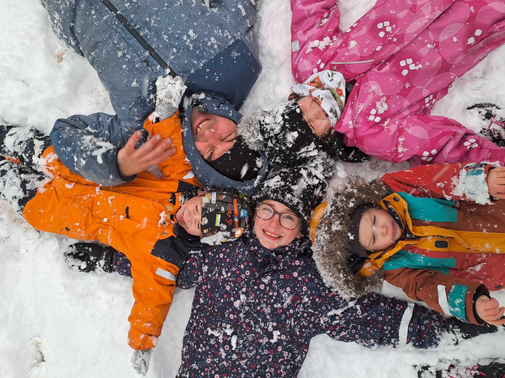 Eszterék négy gyerekkel költöztek Finnországba: „Nem akartam, hogy a gyerekeimet bedarálja az, ami otthon van”