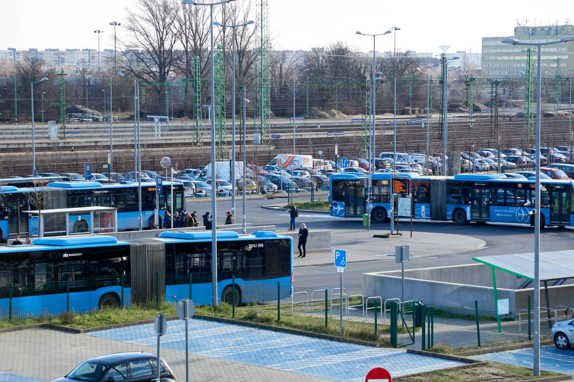 Péntektől járatritkítás lehet csúcsidőben a BKK egyes járatain