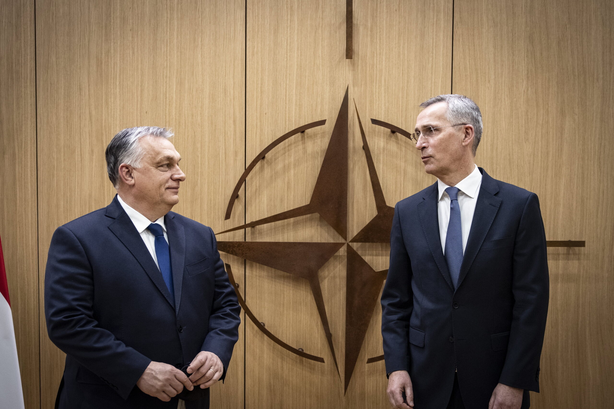 Orbán Viktor komoly figyelmeztetést kapott a NATO főtitkárától