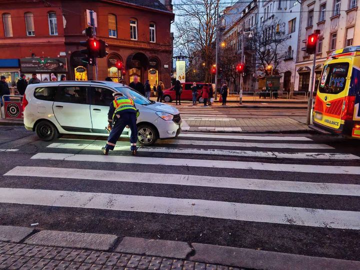 A zebrán ütött el négy gyalogost egy autós hajnalban a Margit körúton