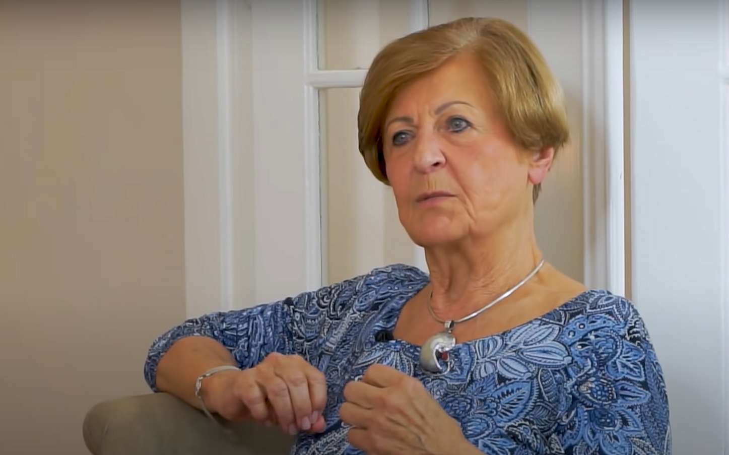 Szabadon engedhetik Bagdy Emőke fiának gyilkosát – egymillió dollár az óvadék