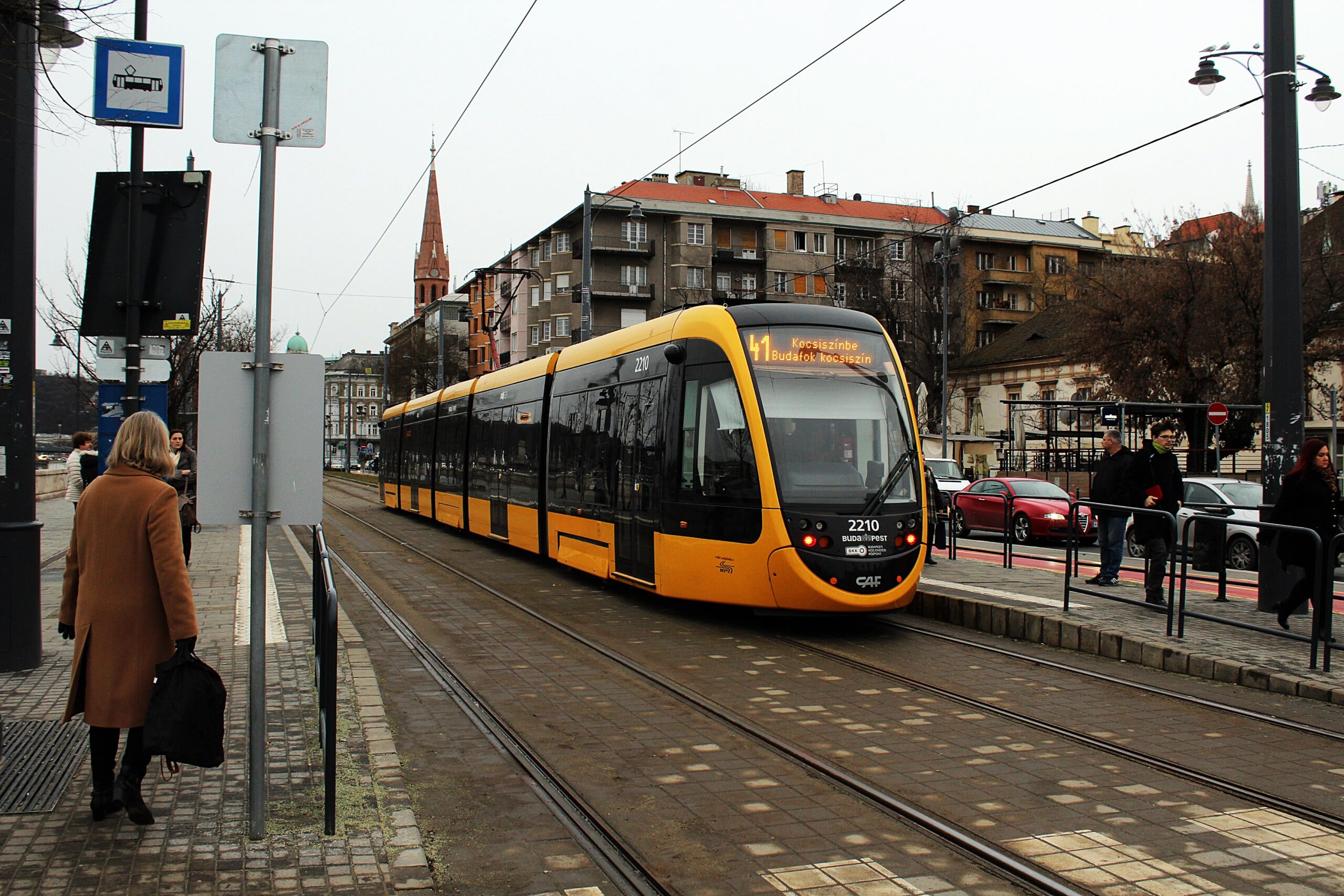 Jelentősen csökken a diákbérlet ára Budapesten – ennyibe fog kerülni márciustól