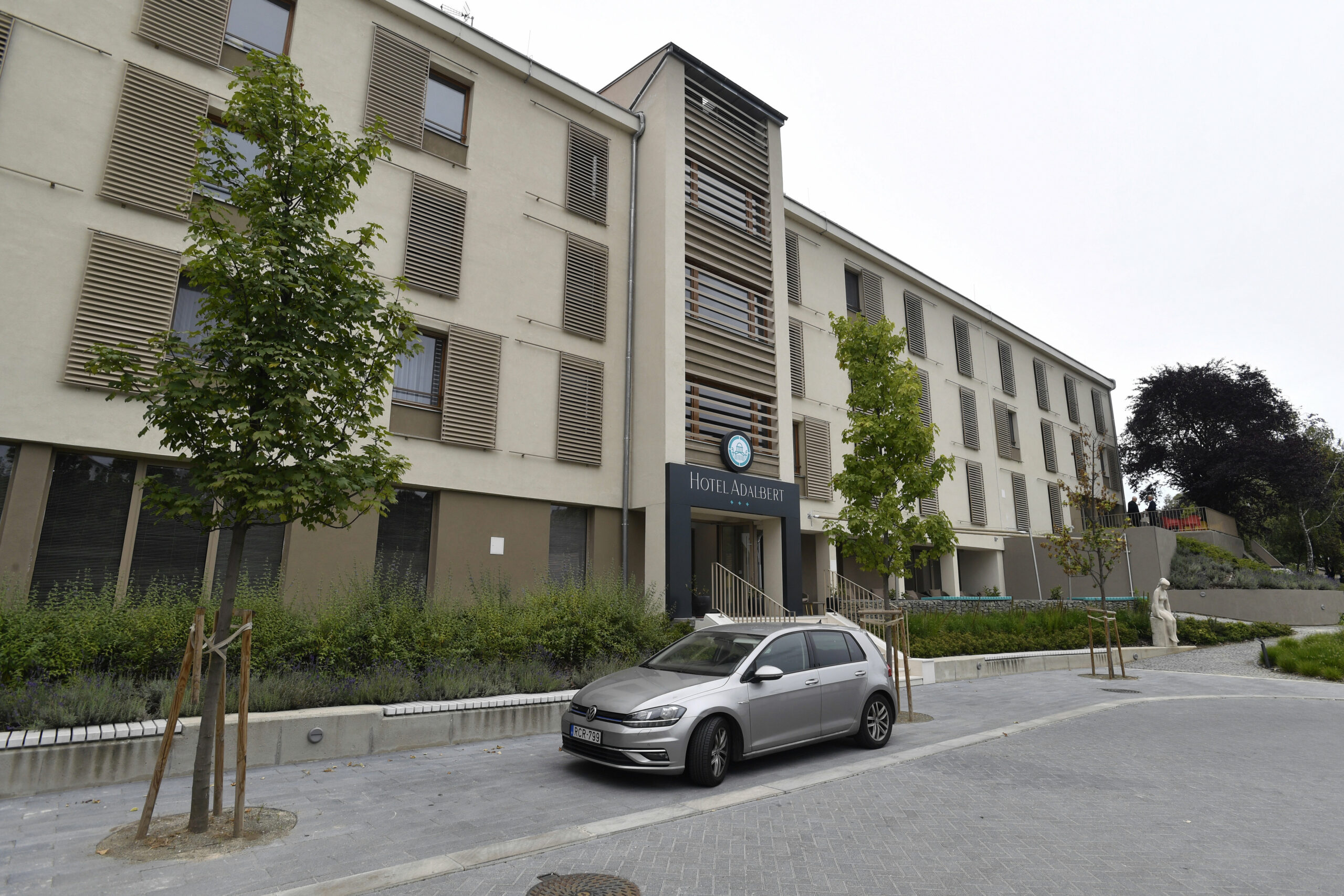 Mennyország tourist – 12 milliárdos támogatást kapott a katolikus egyház a szállodabizniszben