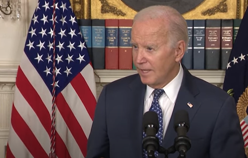 „Jó szándékú vagyok és idős, de tudom, mi a fenét csinálok” – mondta Joe Biden, majd Mexikó elnökének nevezte az egyiptomi elnököt