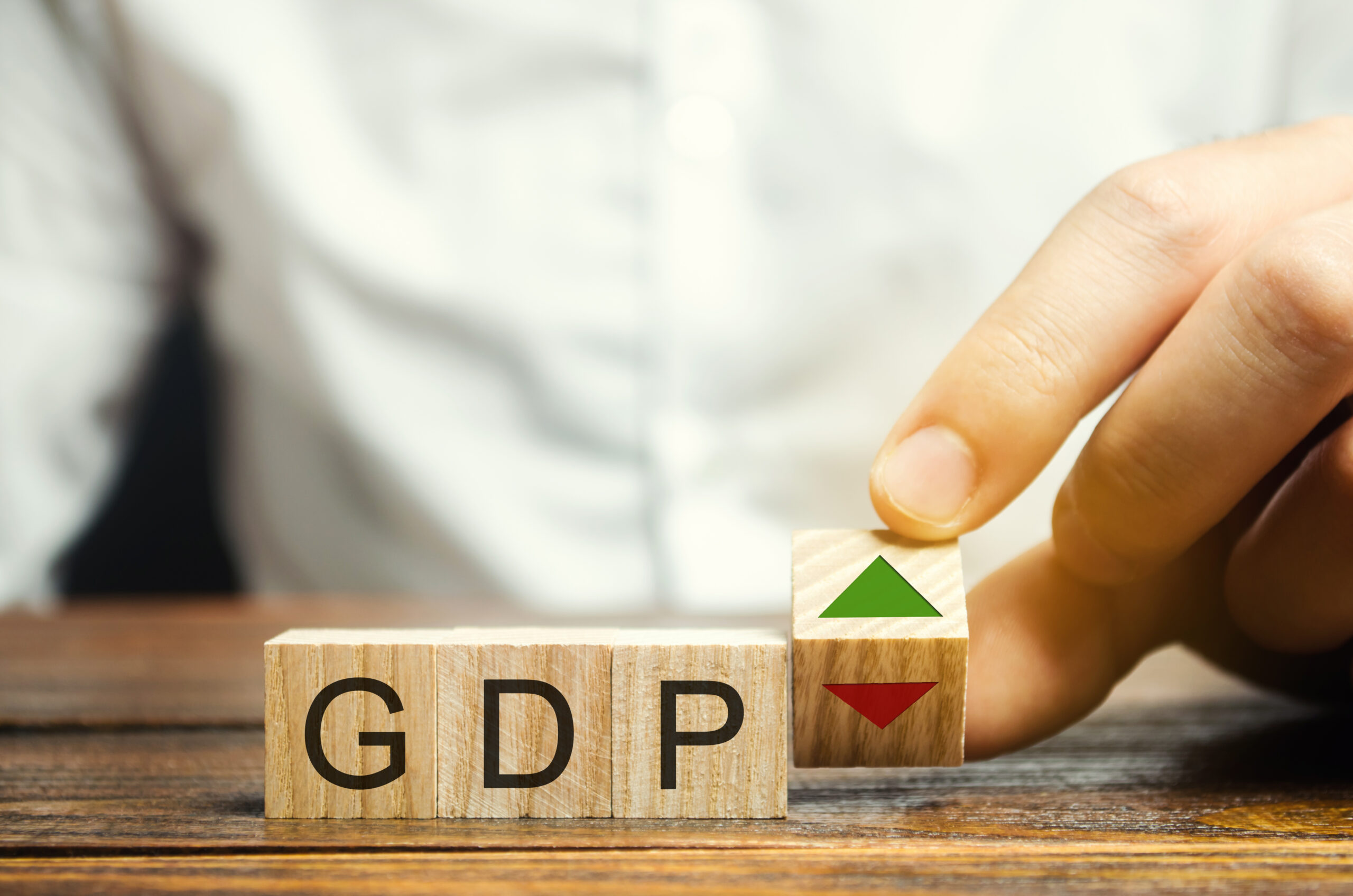 Súlyos a helyzet: tavaly recesszióban zárt magyar gazdaság, 2020 után ismét visszaesett a GDP