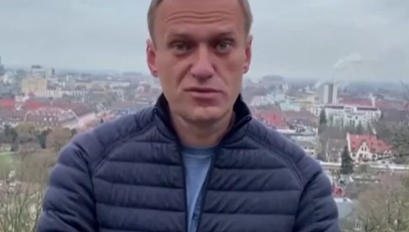 Navalnijt a holttestén talált sérülések alapján meggyilkolhatták, de más rejtélyes dolgok is kiderültek
