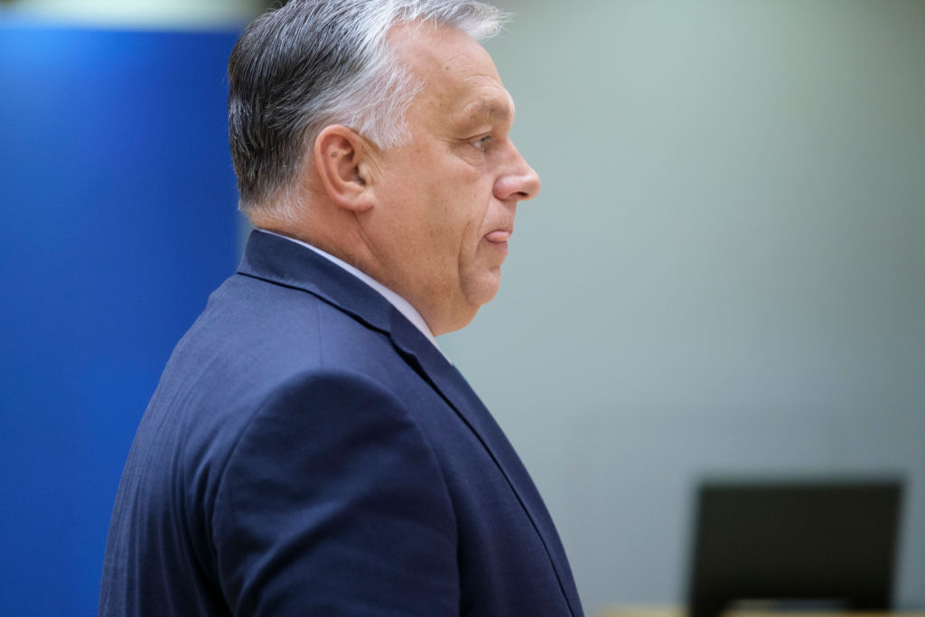 Elkapta Orbánt a Momentum, és K. Endre kegyelméről kérdezték: „Az elnökasszonyhoz forduljon!”