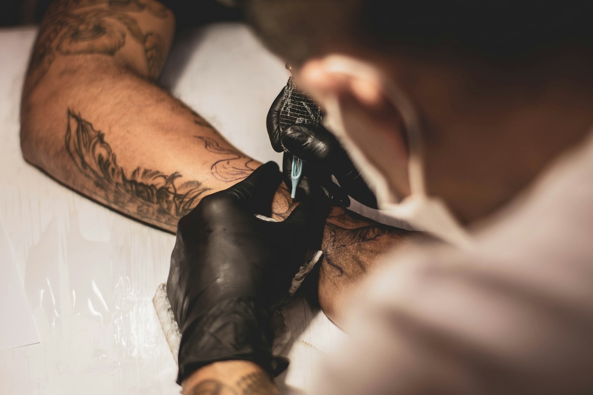Tele vannak rejtett anyagokkal a tetoválótinták egy kutatás szerint – veszélyesek is lehetnek