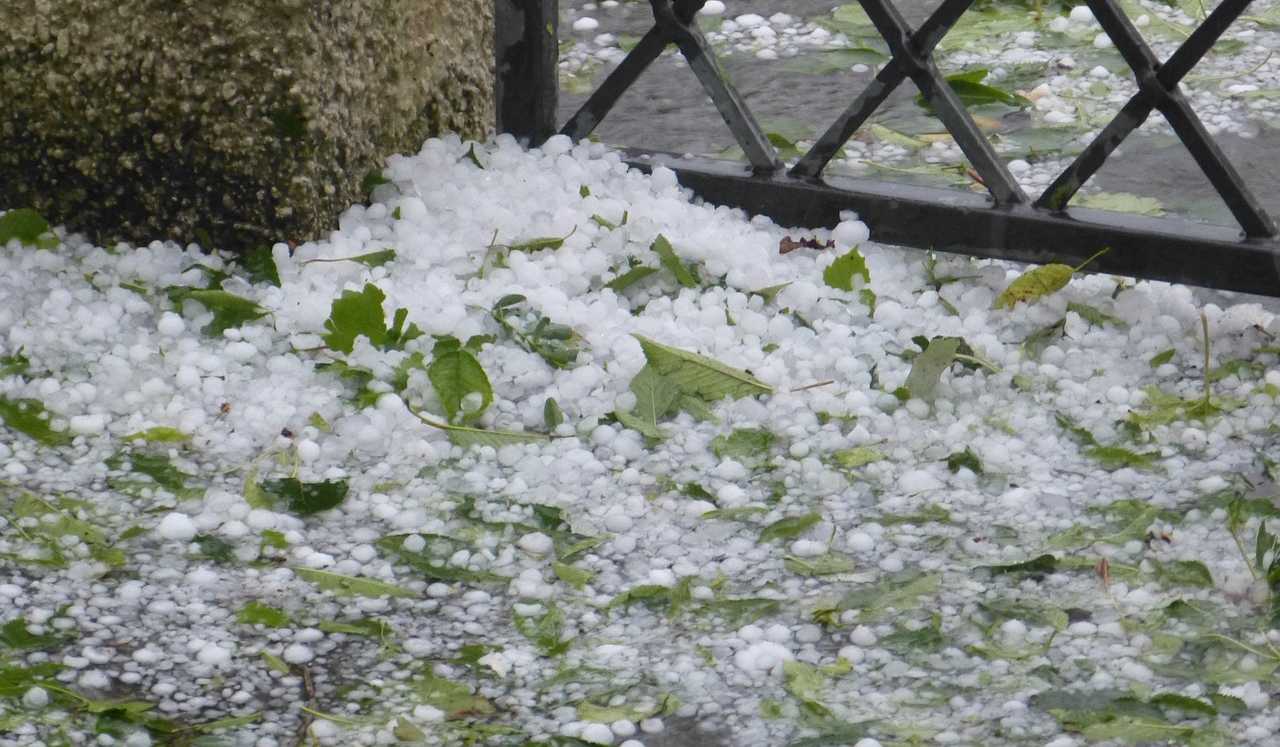 Jégeső verte el Budapest egy részét – a közelben még az ég is megdörrent