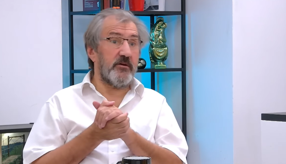 Eperjes Károly közpénzt kapott arra, hogy dokumentumfilmben járjon utána az élő Istennek