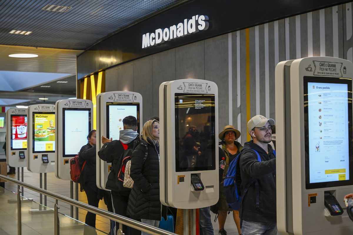 Világszerte leállt a McDonald's rendszere, több országban nem kapják meg a rendelést a vásárlók