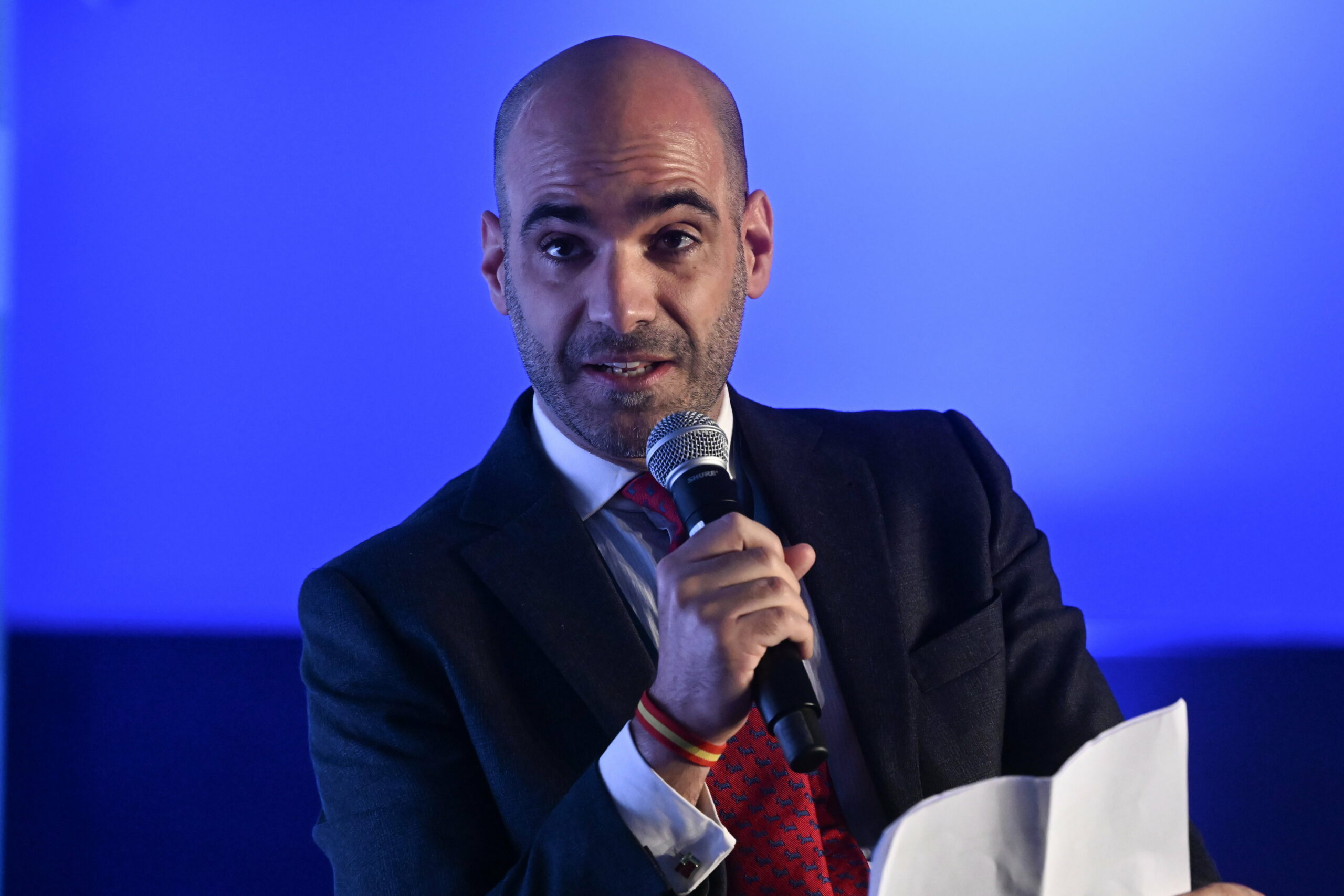 Egy magyarul kezdő szinten beszélő spanyol jogászt neveztek ki miniszteri biztosnak