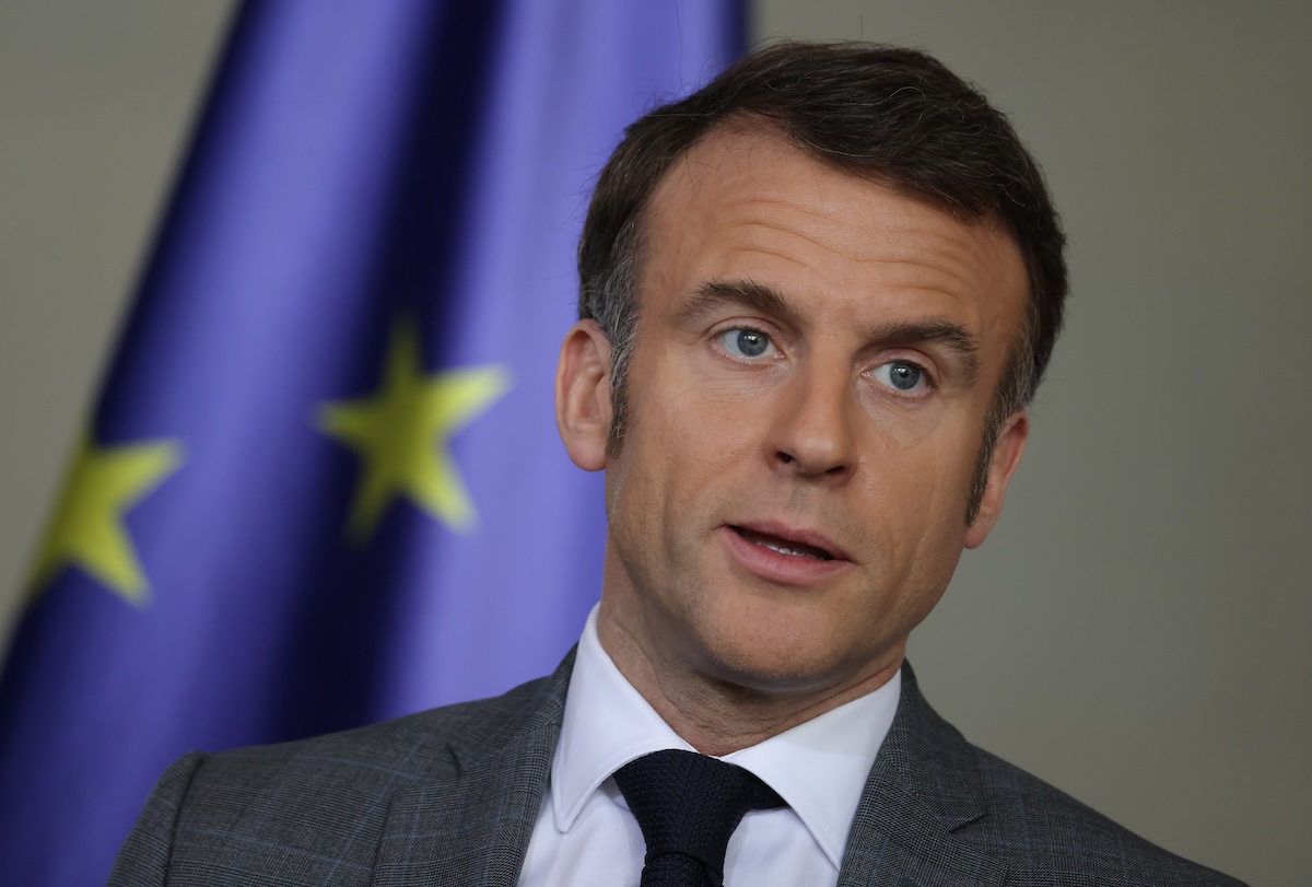 Macron továbbra is kitart a nyugati beavatkozás lehetősége mellett Ukrajnában