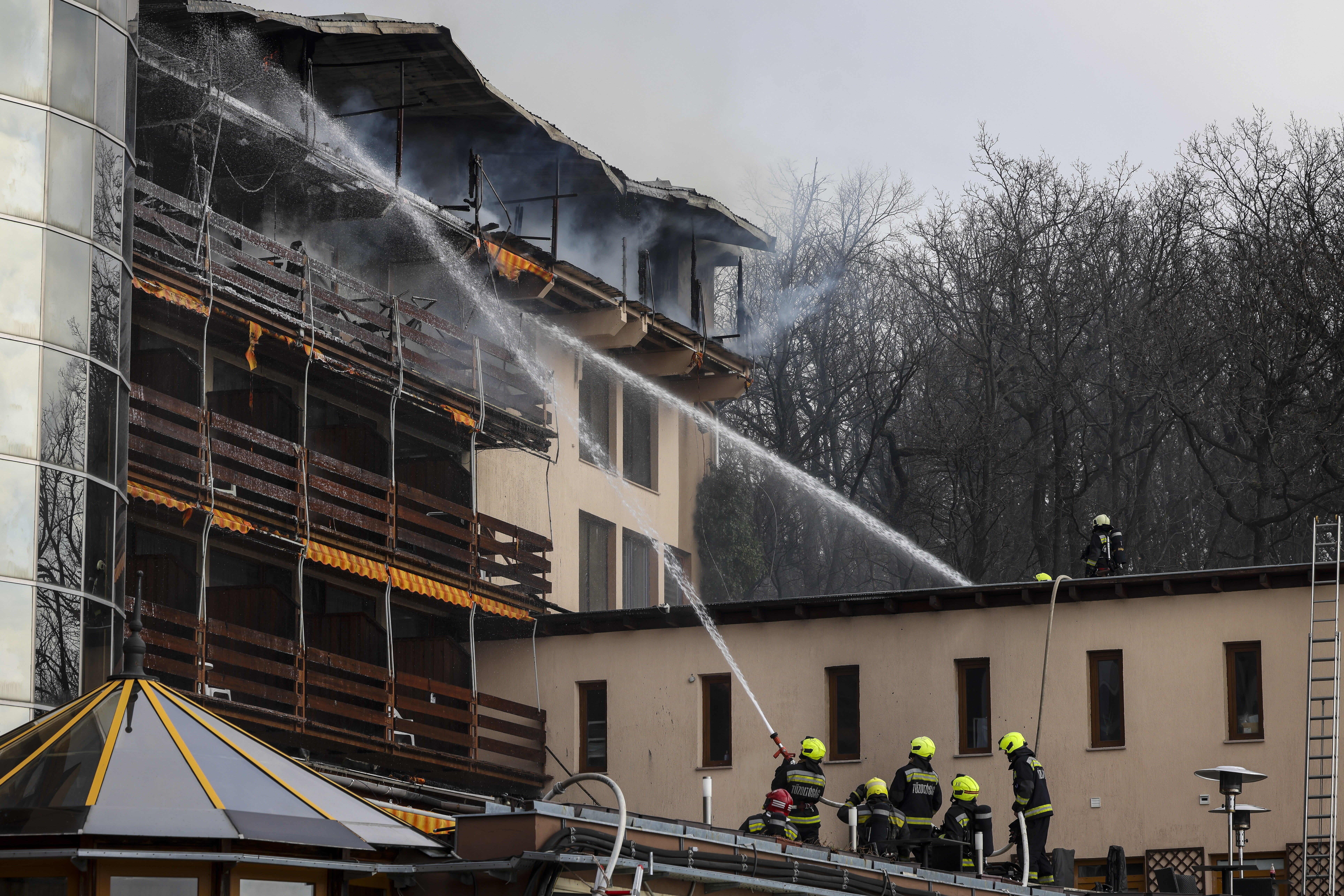 A leégett Silvanus Hotel a vendégeik segítségét kéri – így segíthetnek a szálloda dolgozóinak