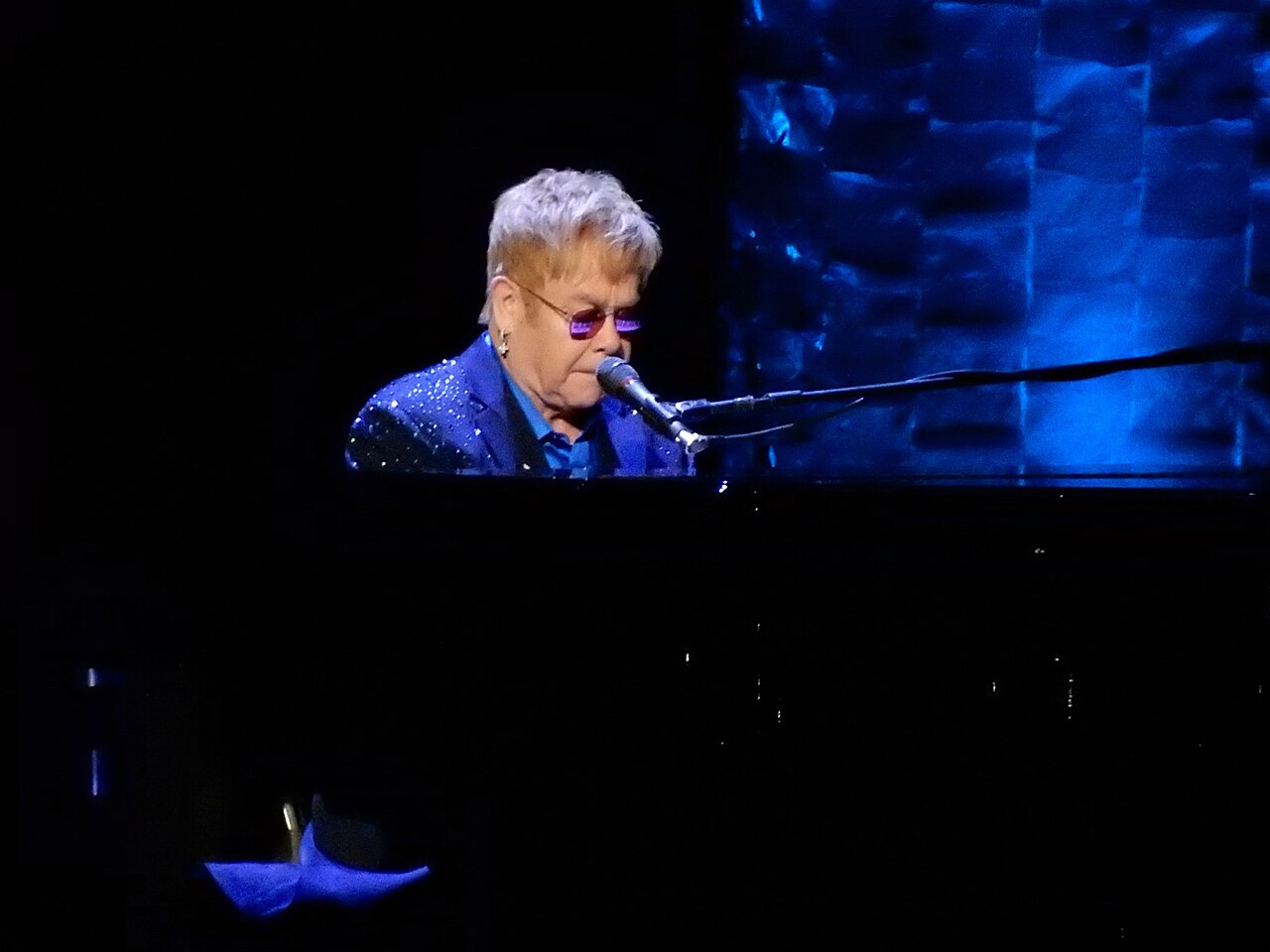 KVÍZ: Mennyire ismered Sir Elton John dalait, zenei életművét?