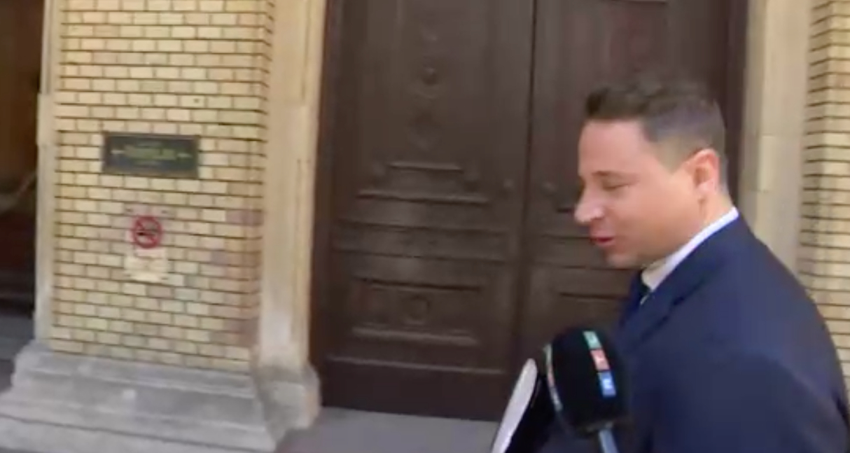 Videó: megkérdezték Schadl Györgytől, milyen kapcsolatban van Rogánnal – ezt mondta