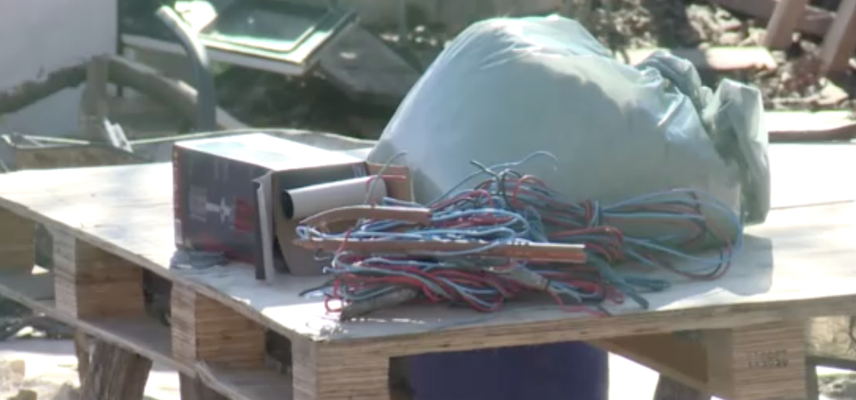 Felcserélt a villanyszerelő két vezetéket, ezért ért halálos áramütés egy 10 éves kislányt Hajmáskéren
