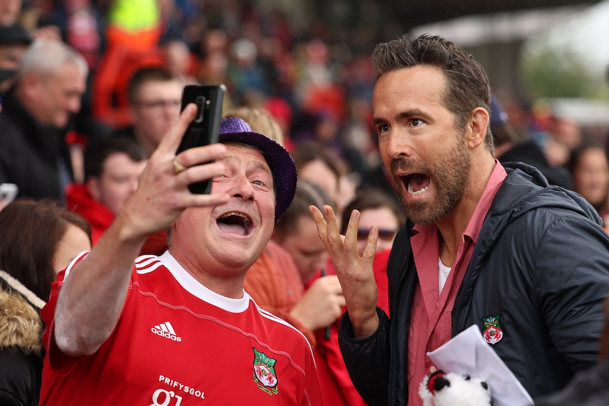 Ryan Reynolds focicsapata megállíthatatlan: megint egy osztállyal feljebb jutott a Wrexham