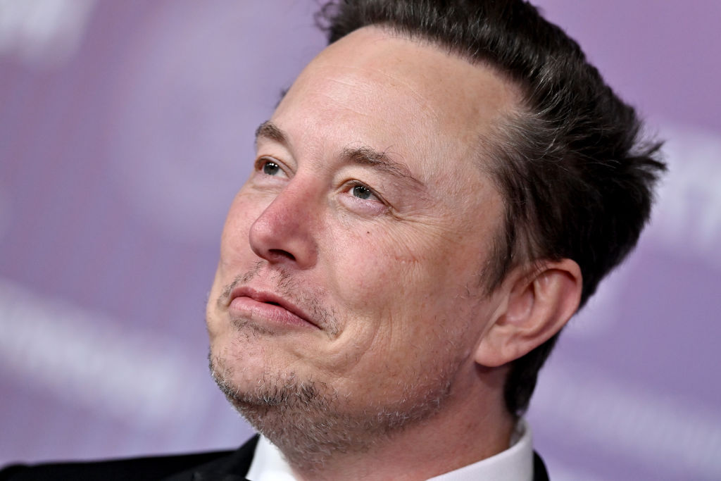 Elon Musk 14 ezer embert készül kirúgni egy kiszivárgott levél szerint