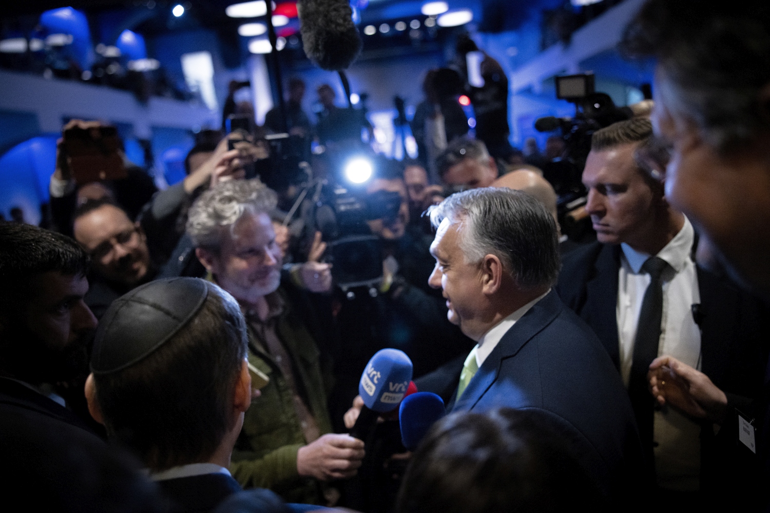 Orbán Viktor szerint Európa a szabadság és az elnyomás határmezsgyéjén egyensúlyoz