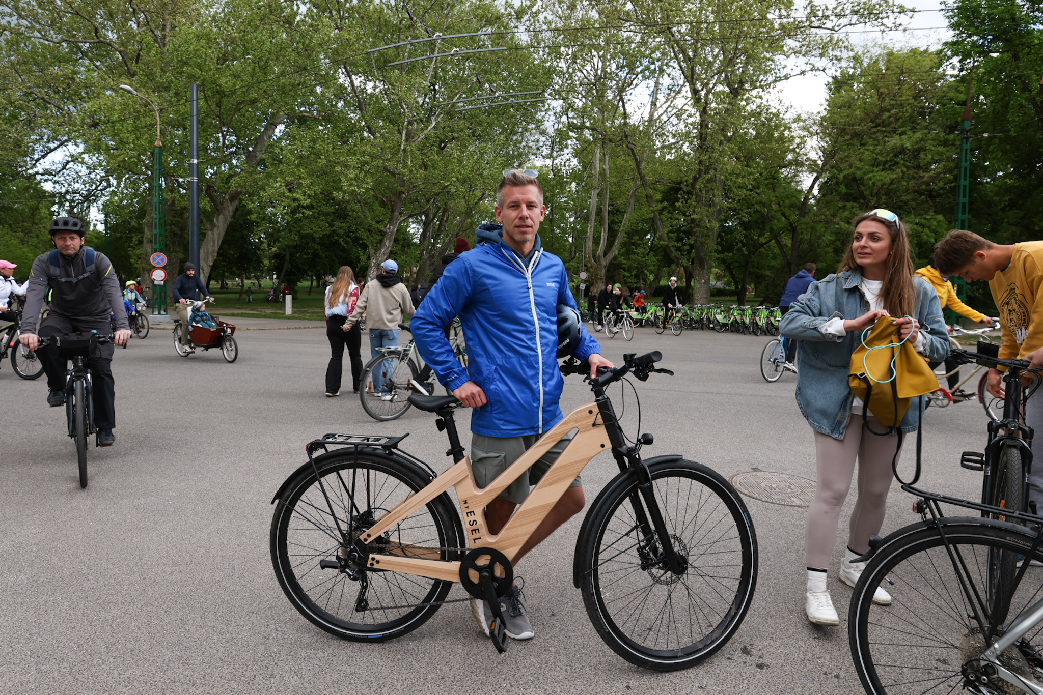 Magyar Péter is kinn tekert az I Bike Budapesten – fotósunknak meg is állt egy kis időre
